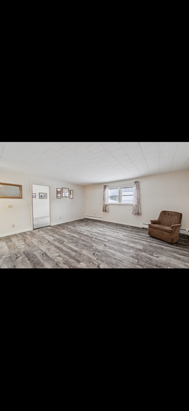 Building Photo - Waterville Post Office