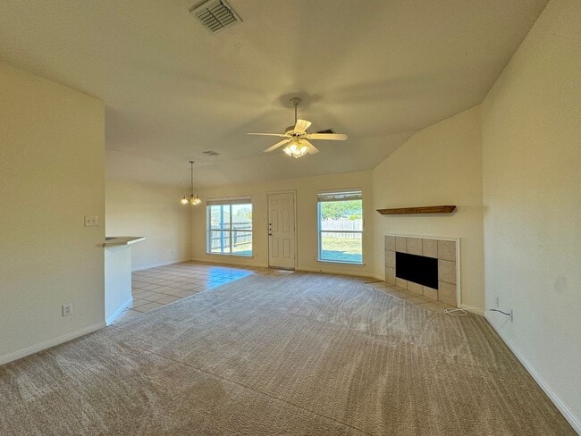 Building Photo - 3BR / 2BA Duplex in Hewitt, Texas | Midway ISD *Leasing Special Available*