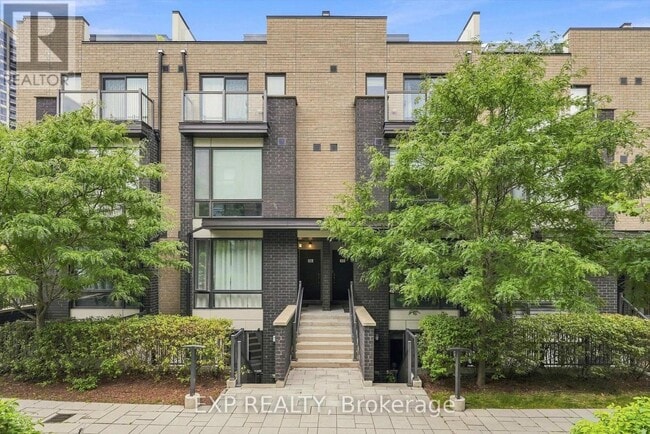 Building Photo - 28 Fieldway Rd