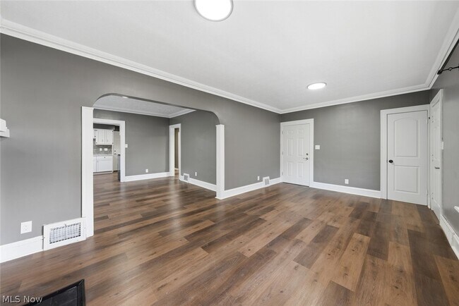 Building Photo - 3904 Ardmore Ave