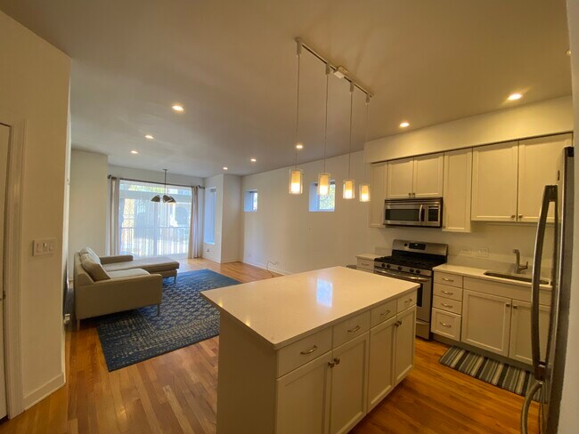 Open Concept Living - 3546 N Janssen Ave