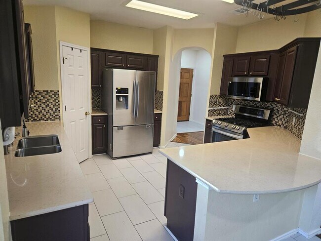 Foto del edificio - 16916 Brayton Park Dr