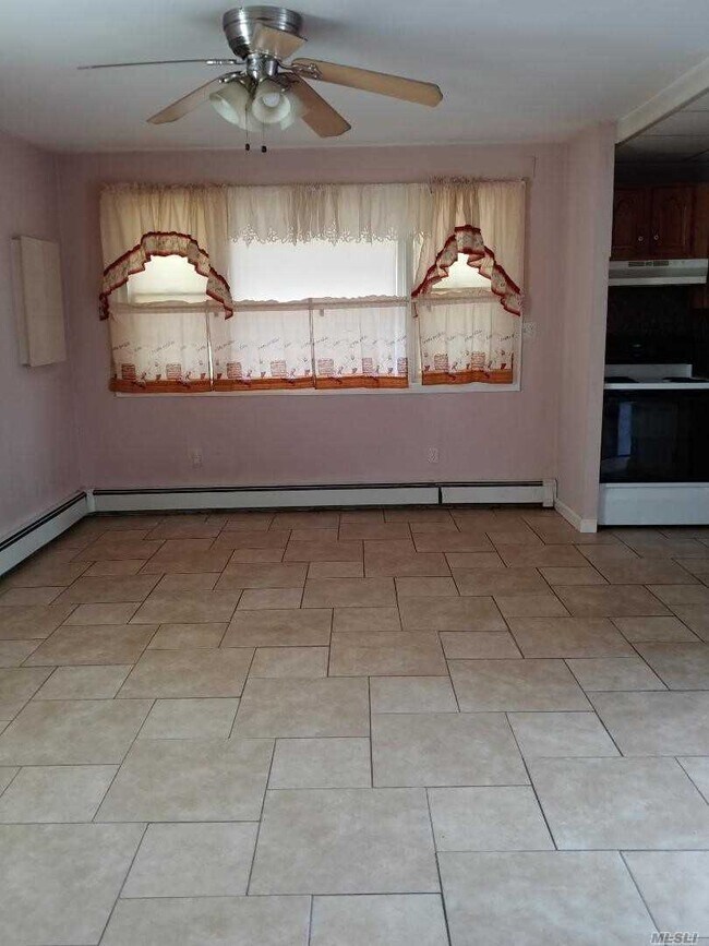 Building Photo - 299 Whittier Dr