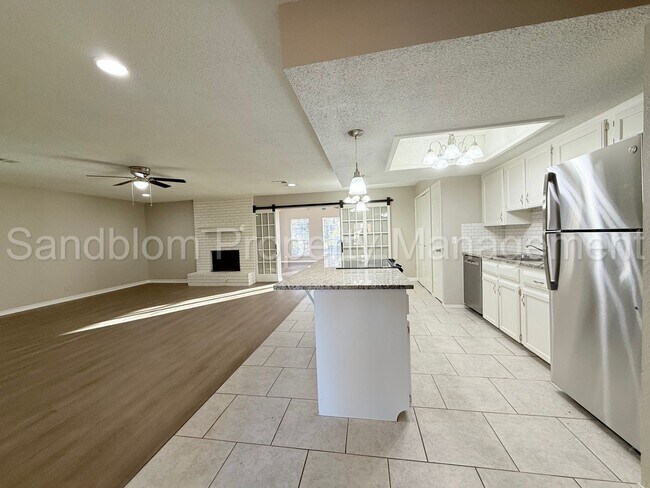 Foto del edificio - For Lease | Broken Arrow | Available Now!