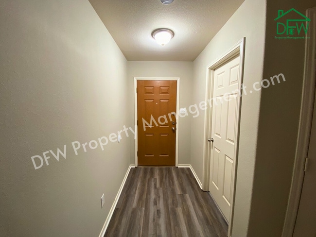 Building Photo - 7425 Candler Dr