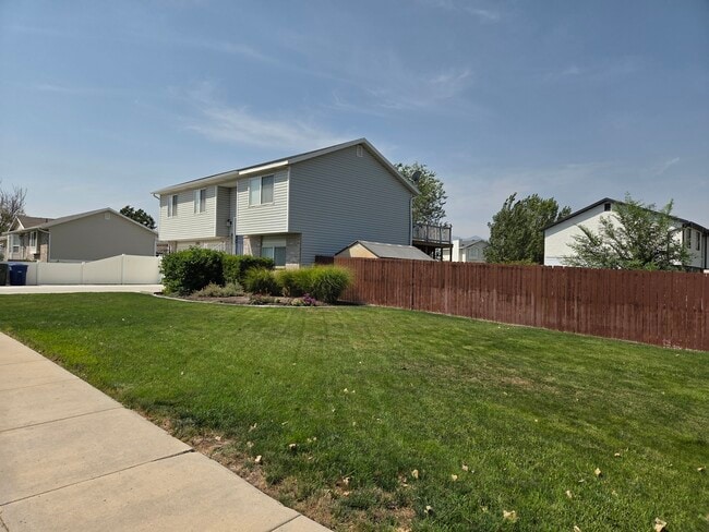 Foto del edificio - 3152 Marcrest Dr