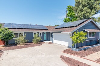 Building Photo - 6513 Bantam Lake Cir
