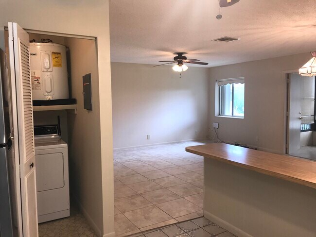 Building Photo - 3526 La Palmas Ct
