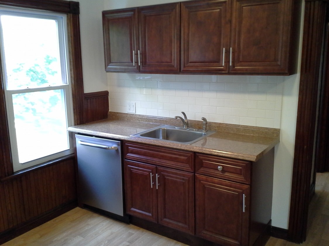 Kitchen - 37 Greenwood St