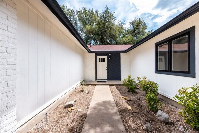 Building Photo - 7601 West Gate Blvd