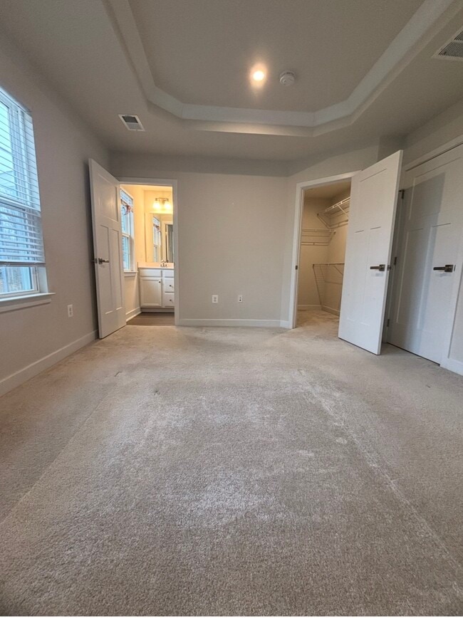 Foto del edificio - 2408 Crescent Wy