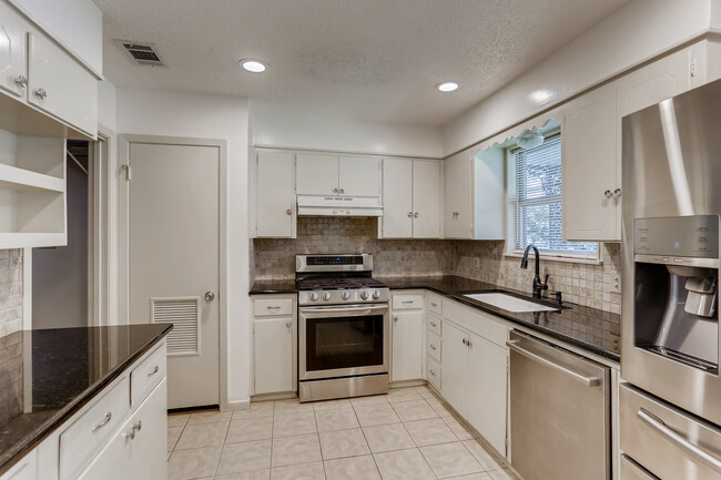 Kitchen - 8605 Rockwood Ln