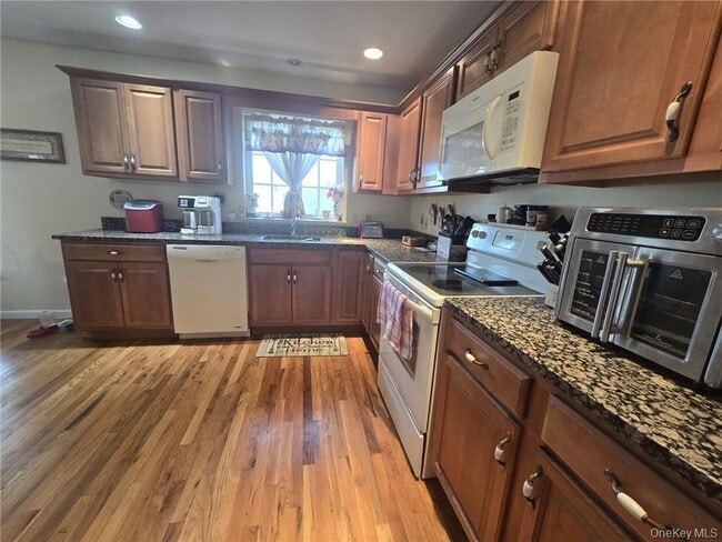 Building Photo - 105 N Montgomery St