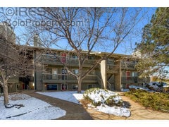 Private condo with easy access to lower level. - 695 Manhattan Drive