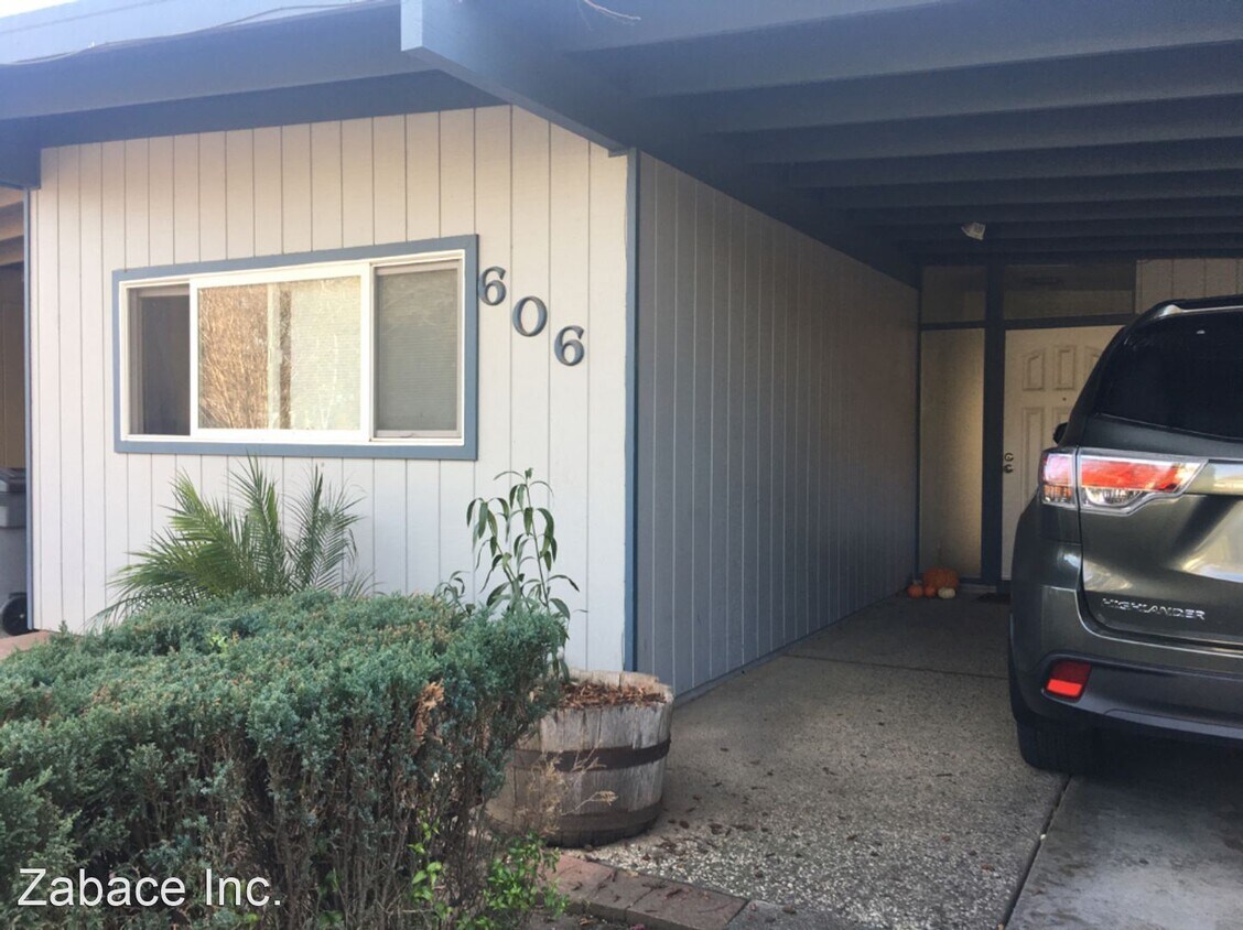 Primary Photo - 2 br, 2 bath House - 606 Isla