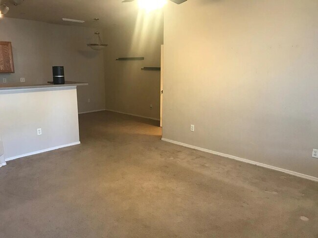 Foto del edificio - 12711 Colorado Blvd