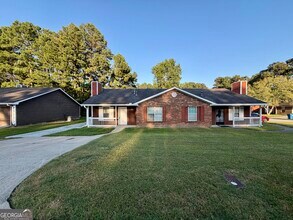 Building Photo - 105 Fruitwood Trce
