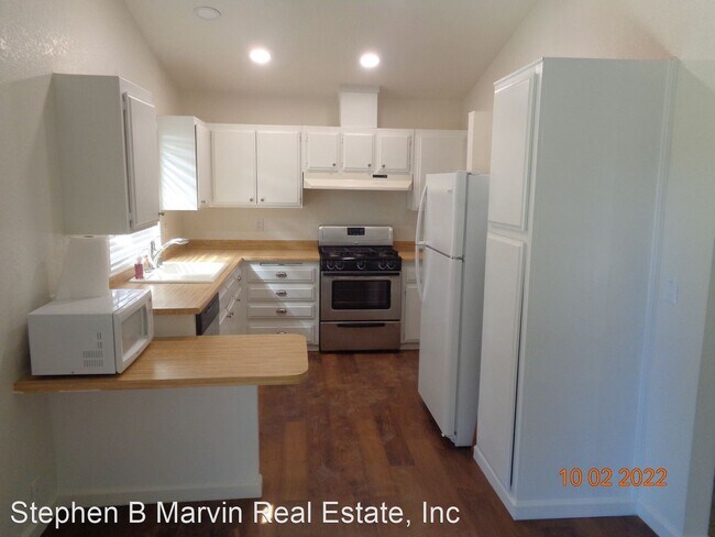 Building Photo - 2 br, 2.5 bath House - 14313 Winchester Drive