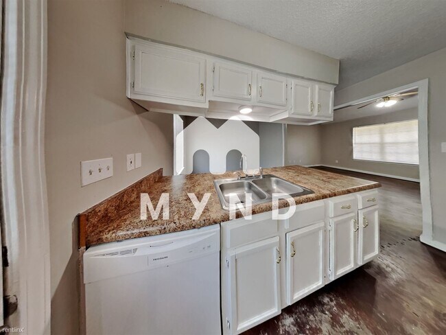 Foto del edificio - 3 br, 2 bath House - 2873 Heatherglen Cv W