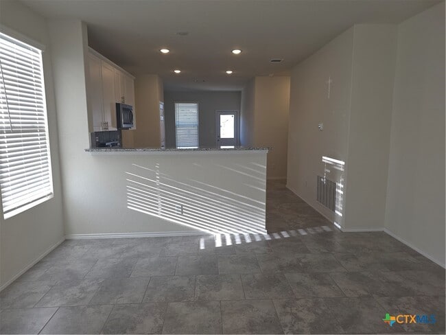 Building Photo - 874 Crested Iris