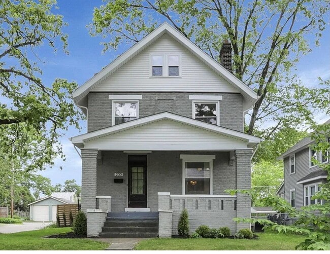 Building Photo - 255 E Kelso Rd