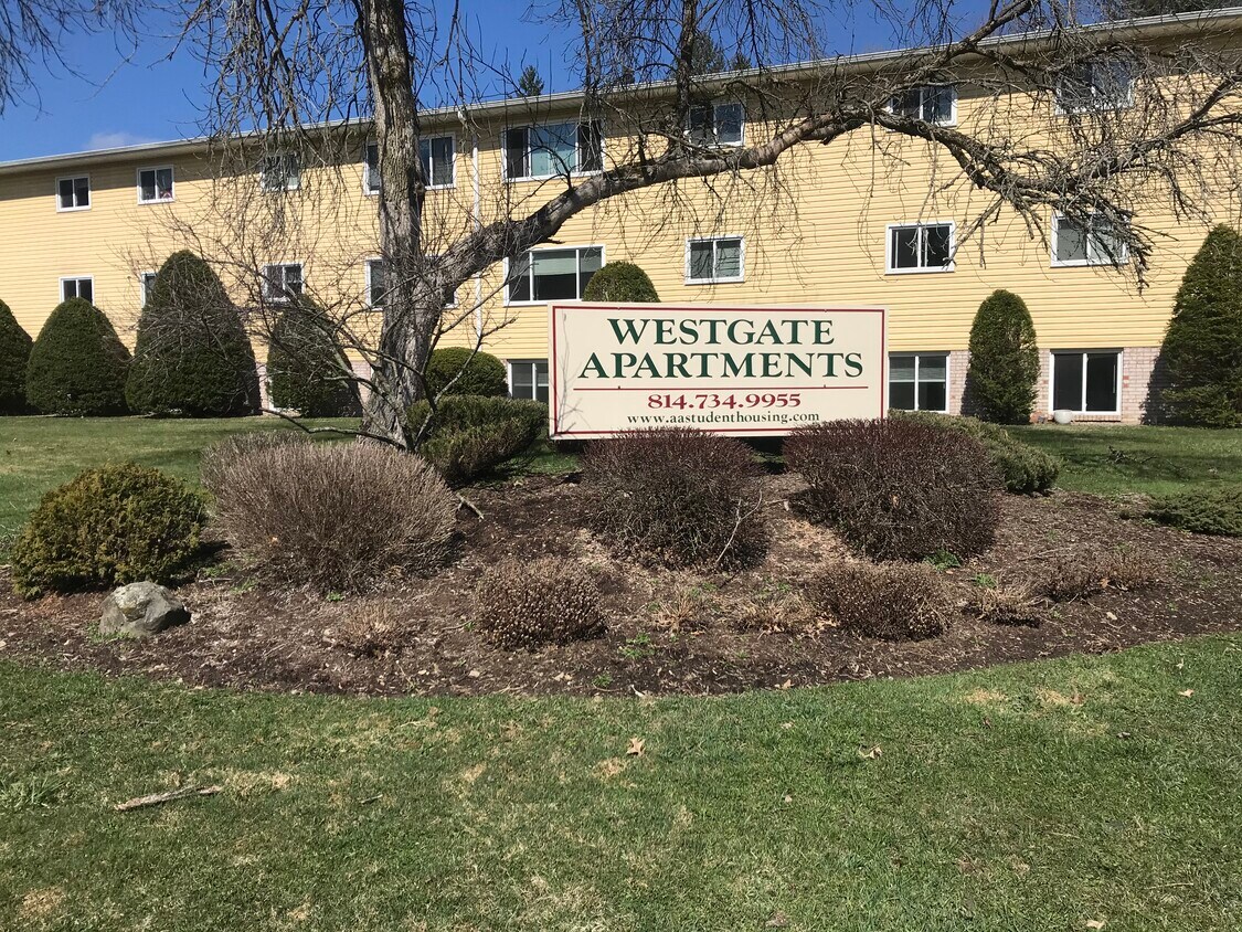 105 Green Oaks Dr Unit 107, Edinboro, PA 16412 Apartments in Edinboro