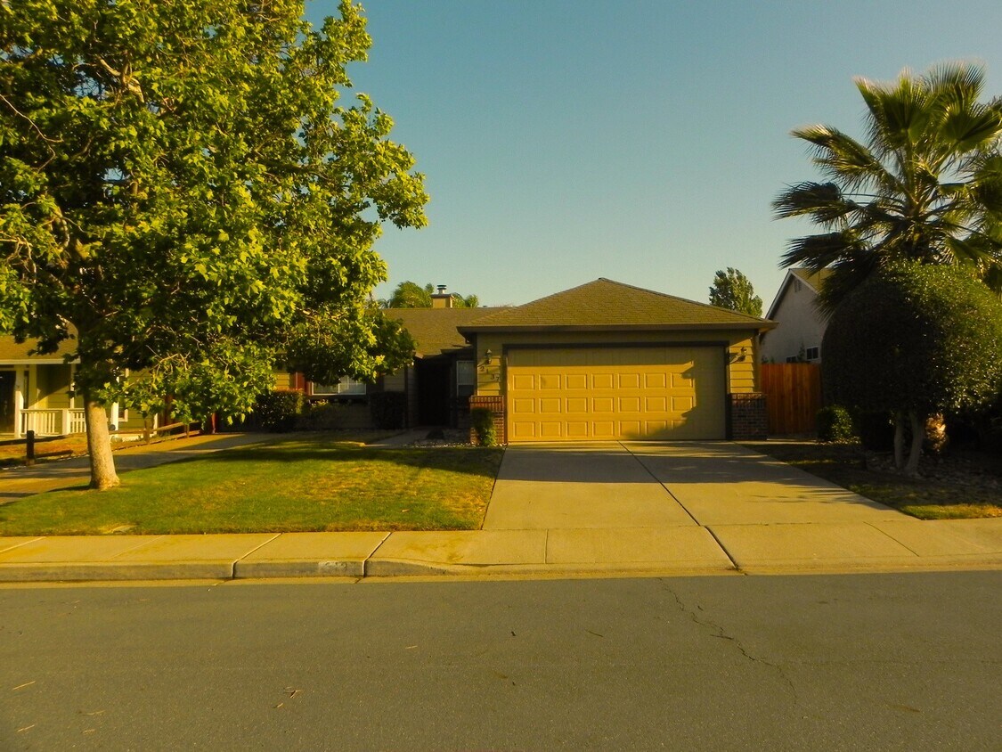 Foto principal - 2137 El Lago Dr