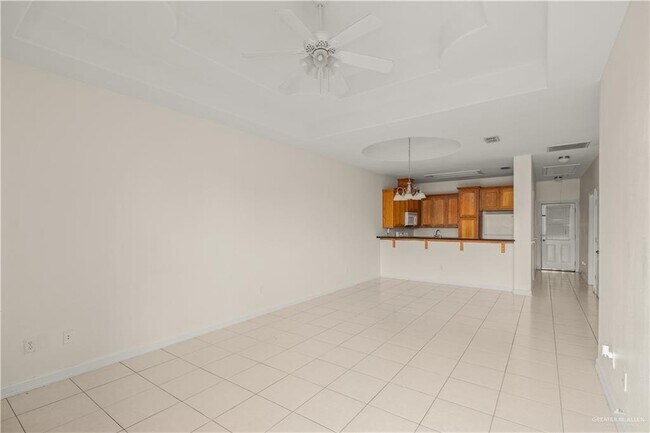 Foto del edificio - 14 Scottland Dr