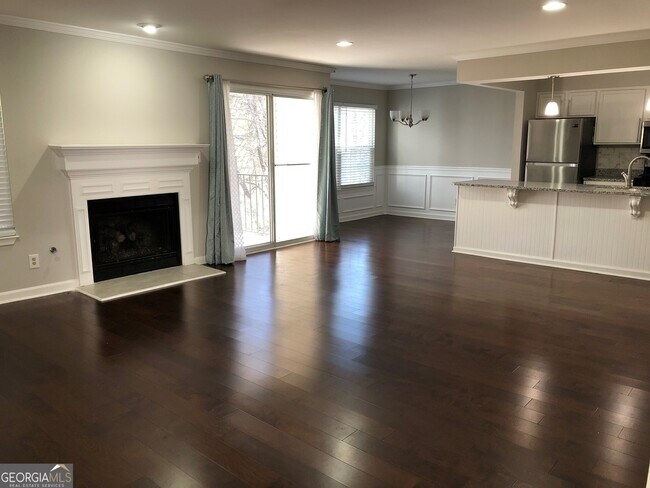 Building Photo - 606 Ridgefield Dr