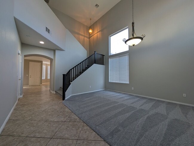 Building Photo - 4 BEDROOM HOME FOR RENT IN LAS VEGAS (NELL...