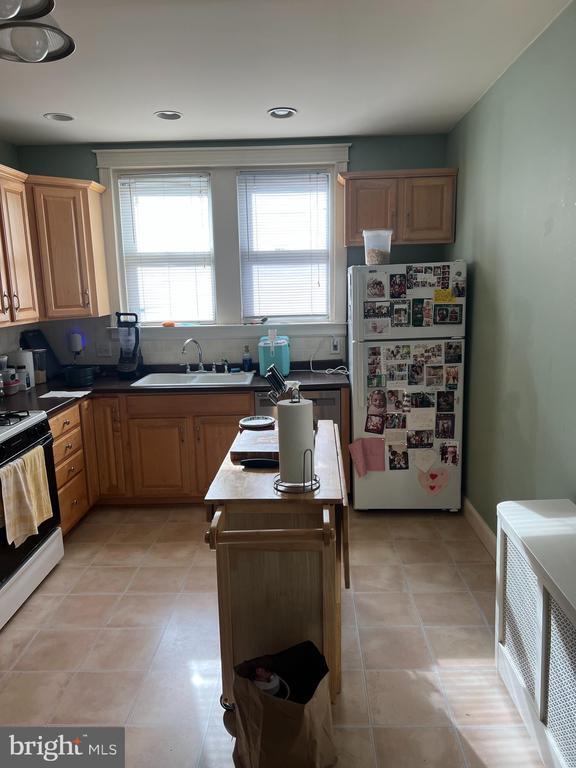 Foto del edificio - 655 Gerhard St