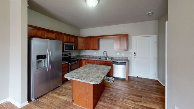 Foto del edificio - 1 Bedroom Apartment Available August 1st, ...