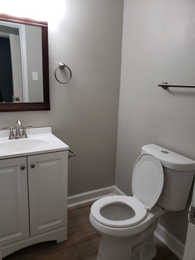 Building Photo - 5028 Acorn Dr