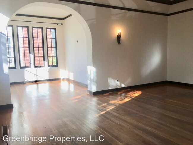 Foto del edificio - 2 br, 1 bath House - 4225 NE Davis St