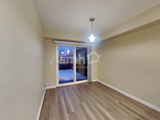 Foto del edificio - 5 Andover Ct