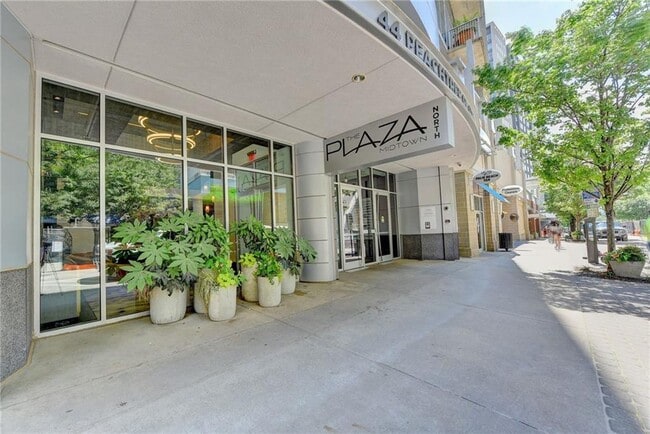 Building Photo - 44 Peachtree Pl NE