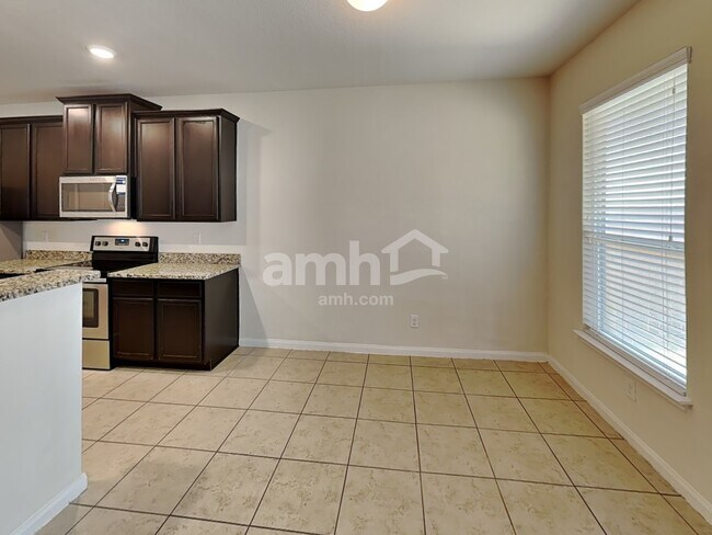Building Photo - 7743 Watersedge Cove