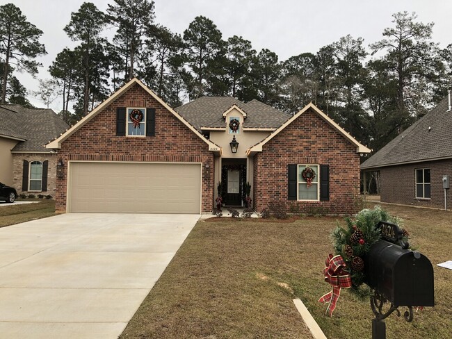 Building Photo - 2424 Dixie Dr - Oak Alley Subdivison