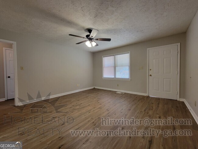 Foto del edificio - 6 Candlewood Terrace NE