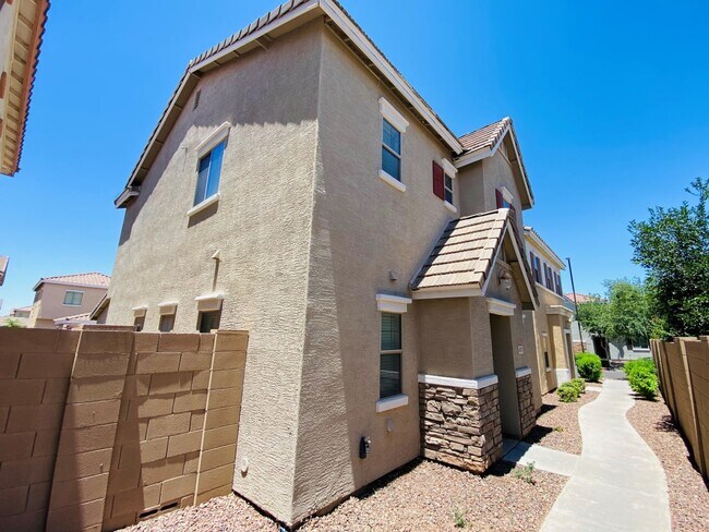 Foto del edificio - 4737 E Redfield Rd