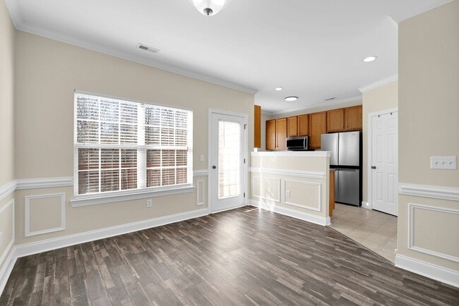 Building Photo - 163 Forest Ridge Rd