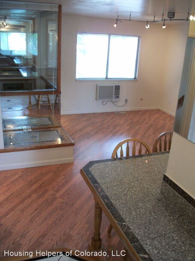 Foto del edificio - 4909 Eisenhower Dr