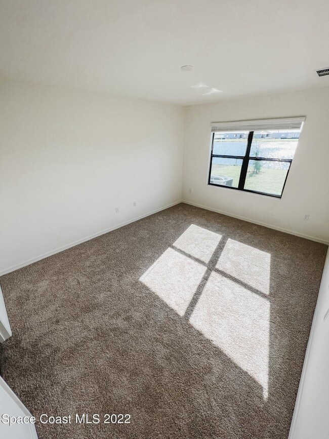 Building Photo - 3722 Coachman Ln SE