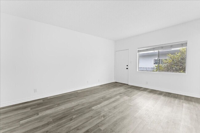 Foto del edificio - 2464 Penmar Ave