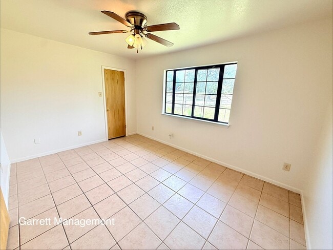 Building Photo - 1703 Taylor St
