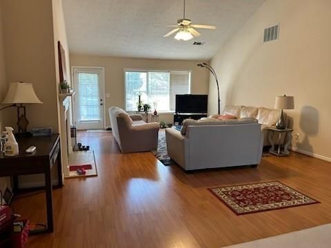 Foto del edificio - 416 Canterbury Pl Dr