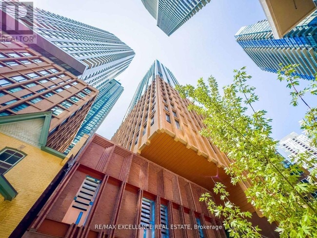 Building Photo - 28 Widmer St