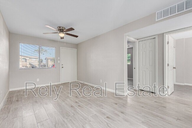 Building Photo - 7144 N 66th Dr