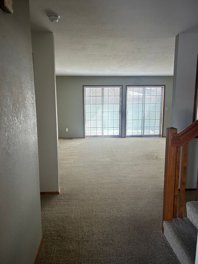 Foto del edificio - Spacious 4-Bedroom Home in Prime Wenatchee Location