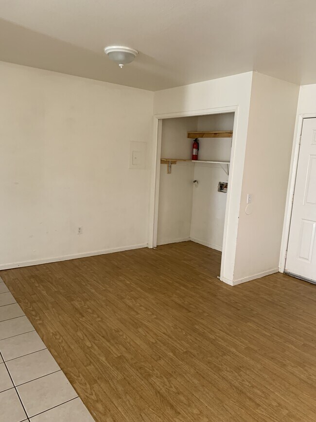 Foto del edificio - 289 Nickel St